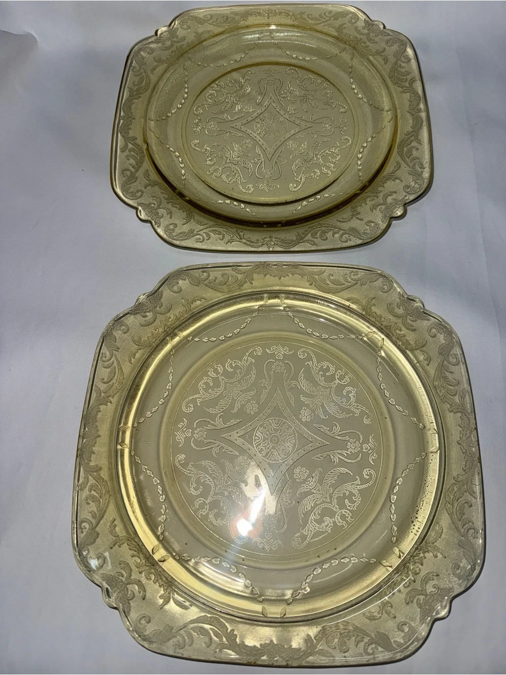 Vintage-Inspired Amber Glass Dinner Plates - Set of 2
